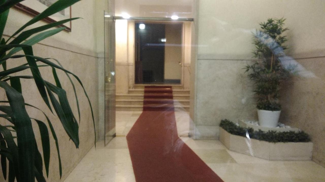 Dreaming Rome - Hostel Bagian luar foto